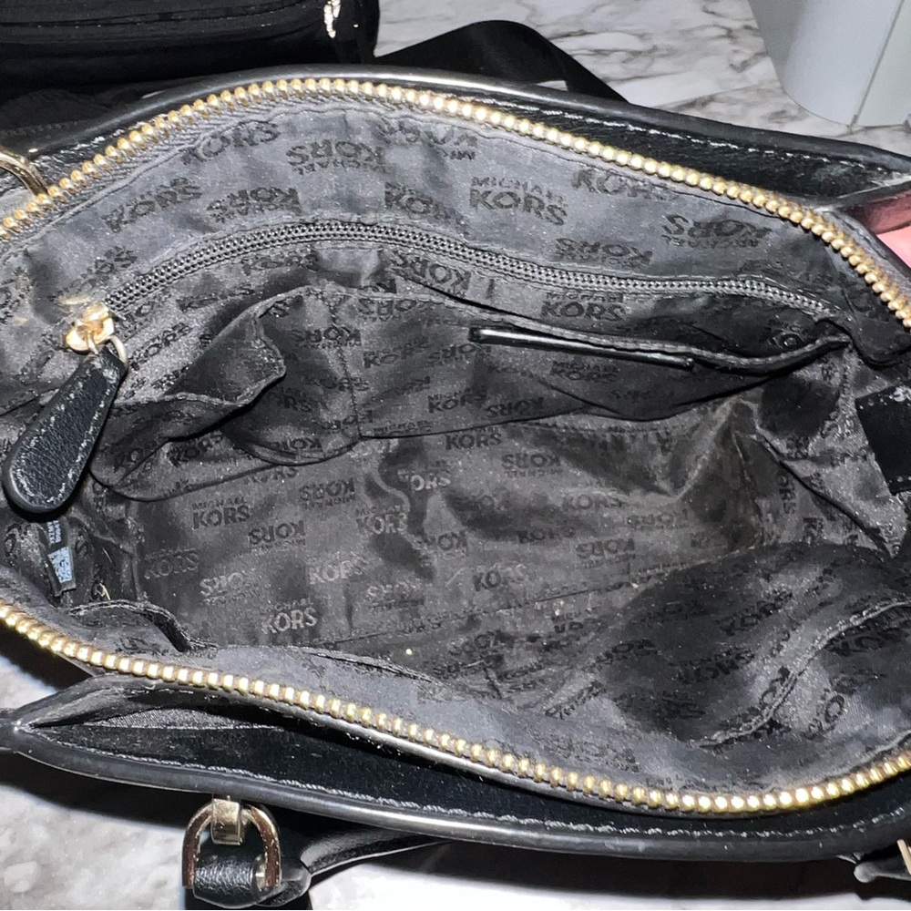 Michael Kors black crossbody - Picture 8 of 10